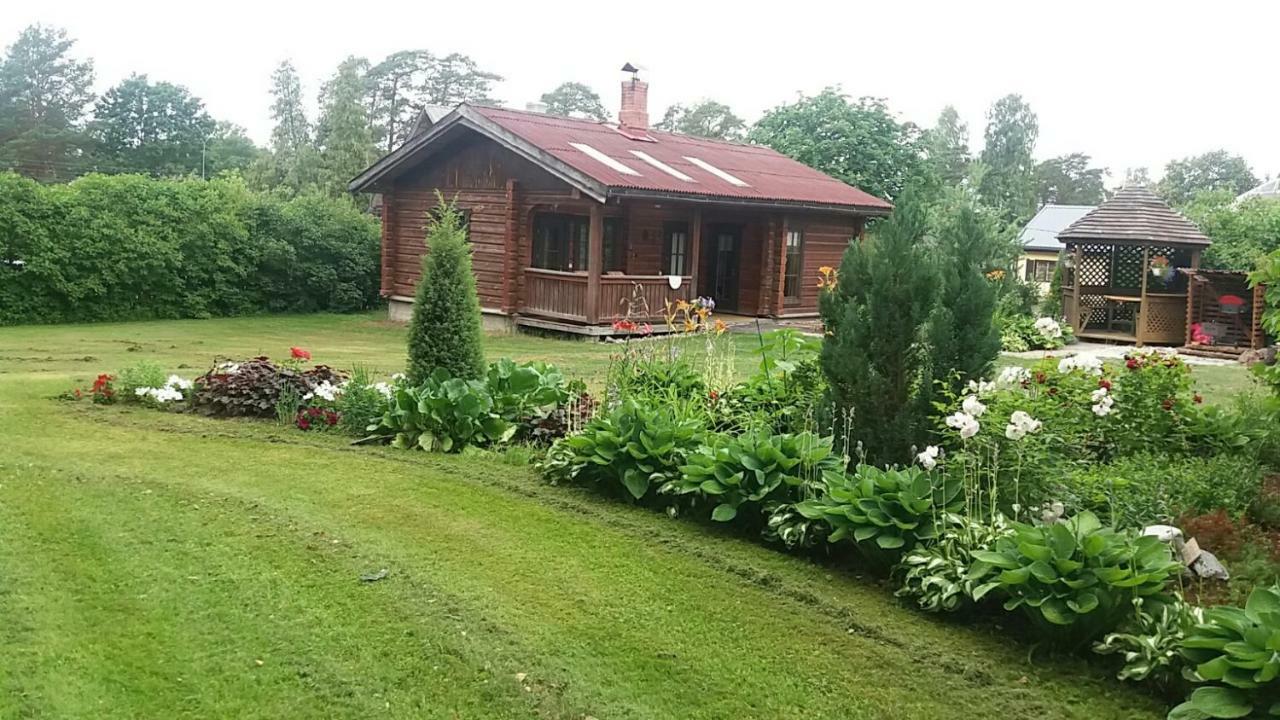 Guest House Baltas Dujas Саулкрасты Экстерьер фото